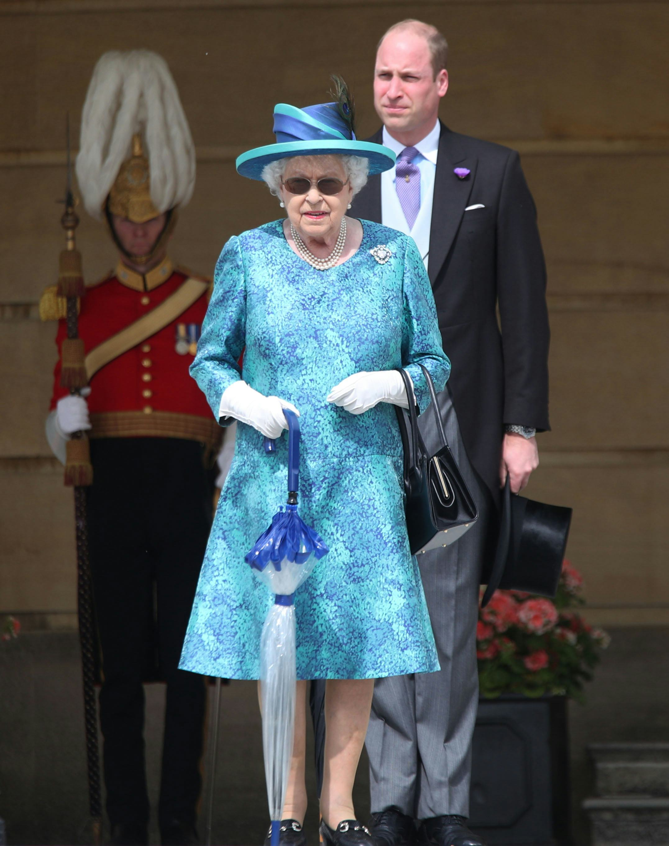 8 Queen Elizabeth Halloween Costumes To Bring Out Your Inner Queen