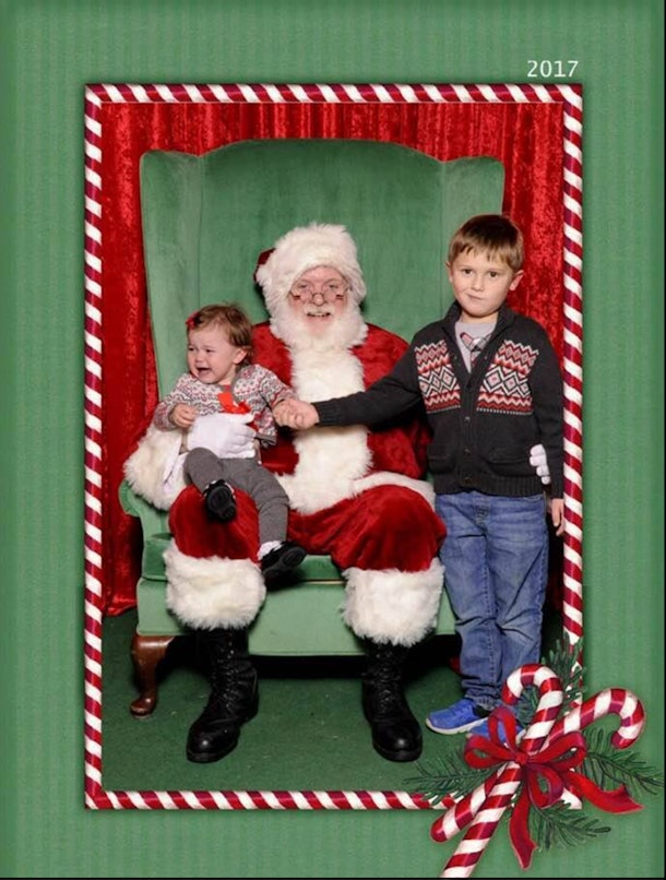 30 Funny Photos Of Kids Sitting On Santa's Lap Over The Years, From the ...