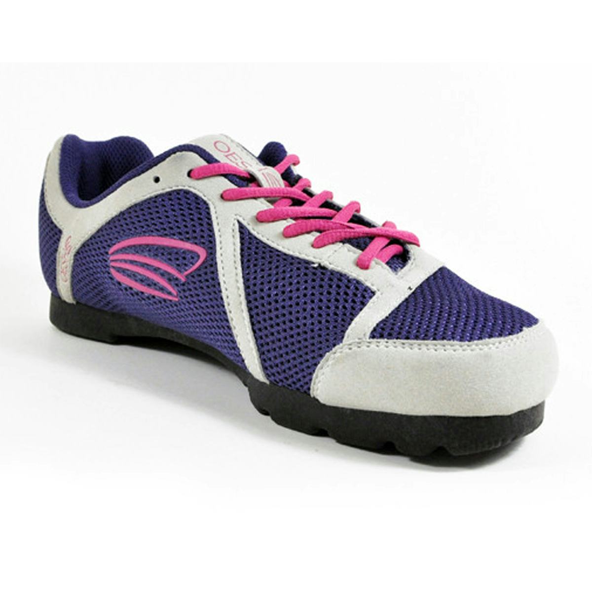 What Are The Best Shoes For Pregnancy? Here Are 5 Comfy AF Options