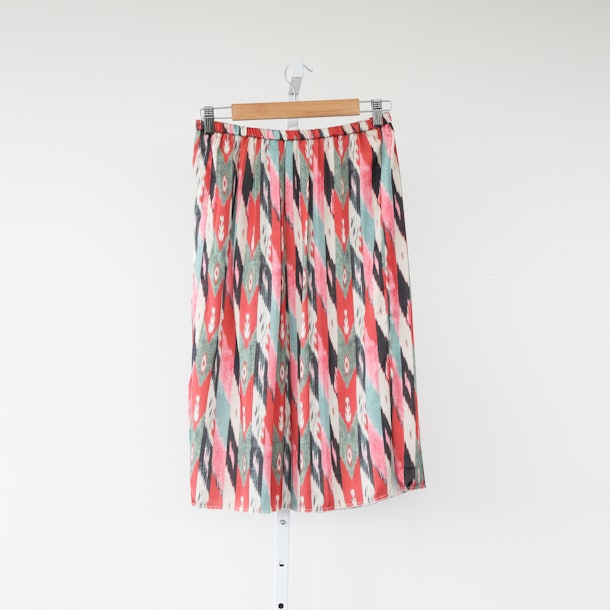 Rachael Ray Is Selling Her Clothes For Charity, & It's EVOOrything