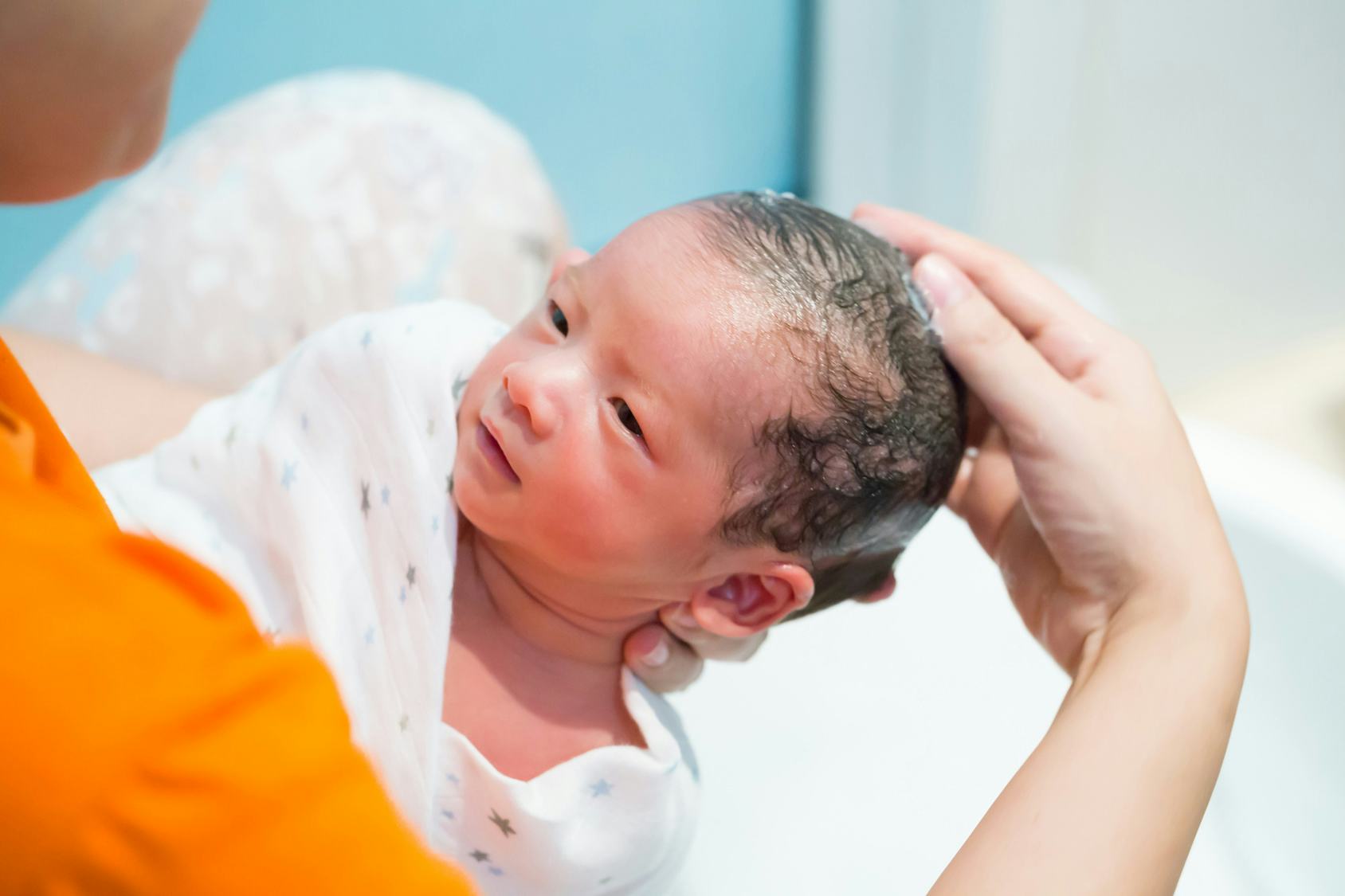 How To Bathe A Premature Baby / How the March of Dimes helped one local premature baby | WNWO : So be sure to move quickly when bathing so as not to expose your child to an unnecessary drop in temperature.