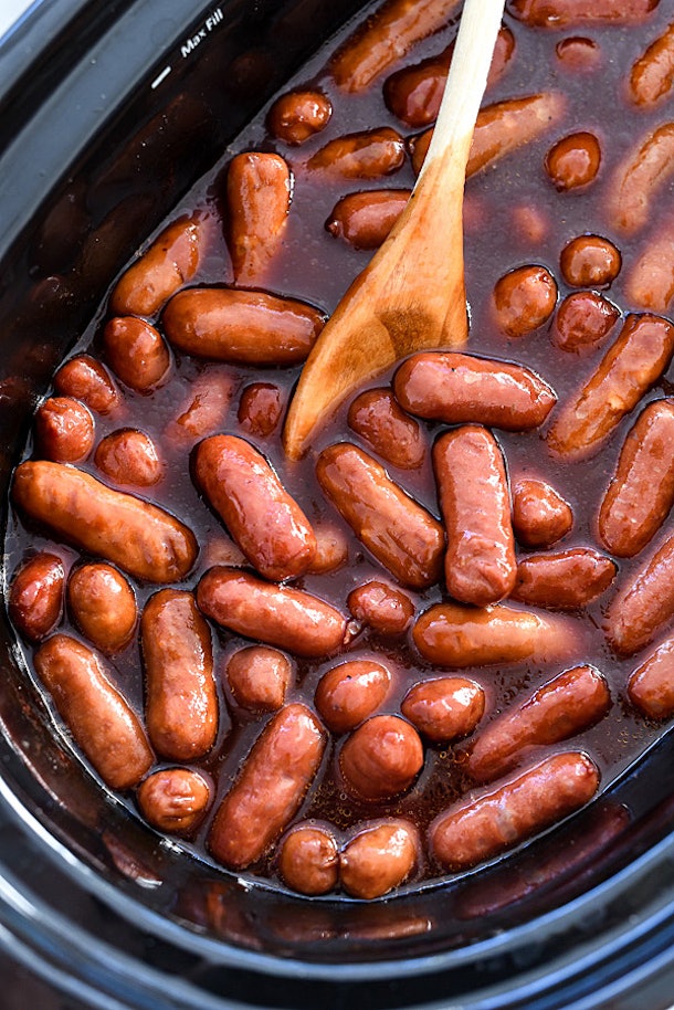 16 Slow Cooker Recipes To Feed A Crowd On Super Bowl Sunday 2019 That