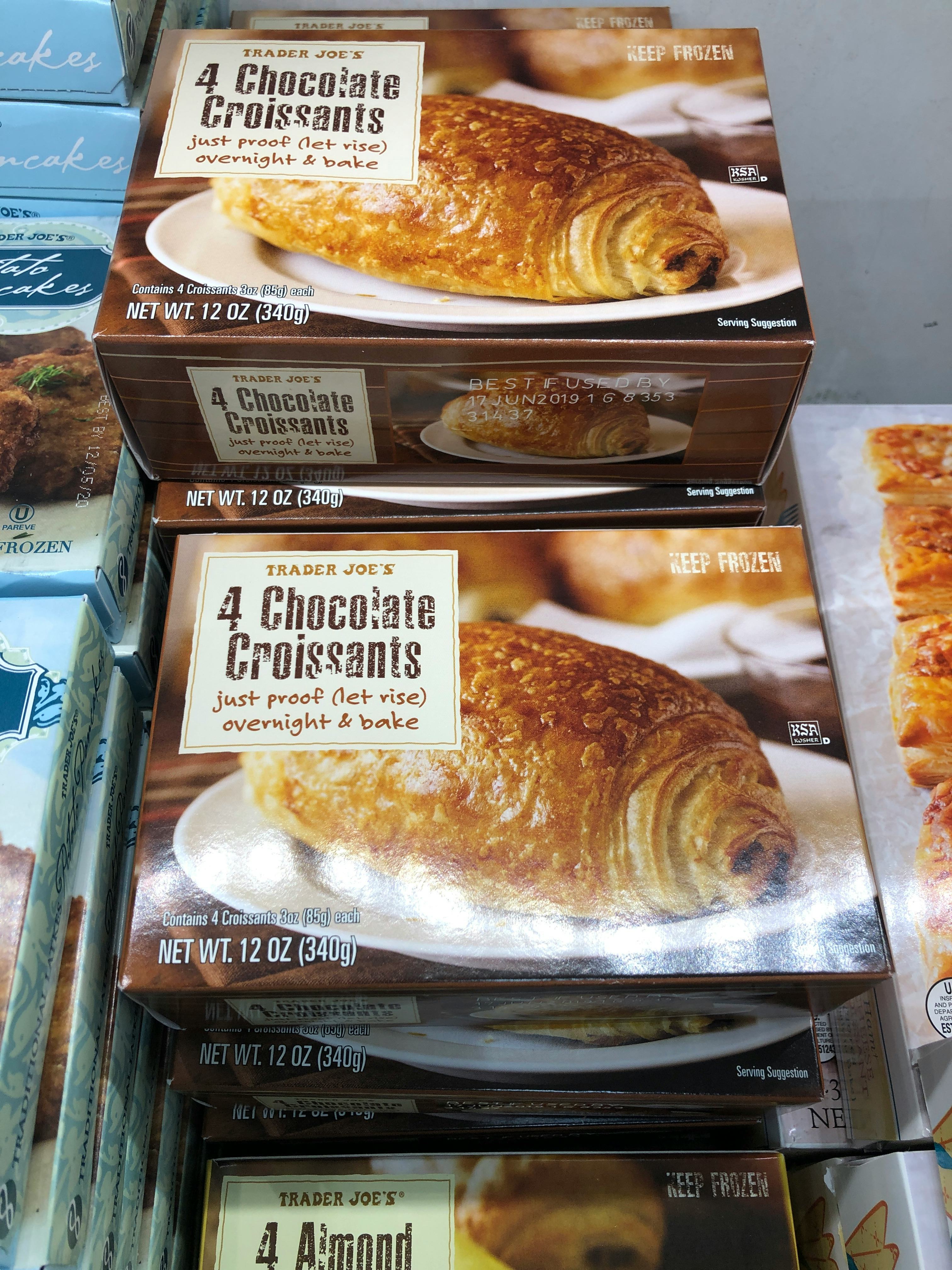 10 Trader Joe's Desserts For Valentine's Day 2020 That Put Pricey
