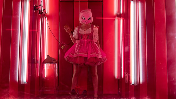 villanelle red outfit