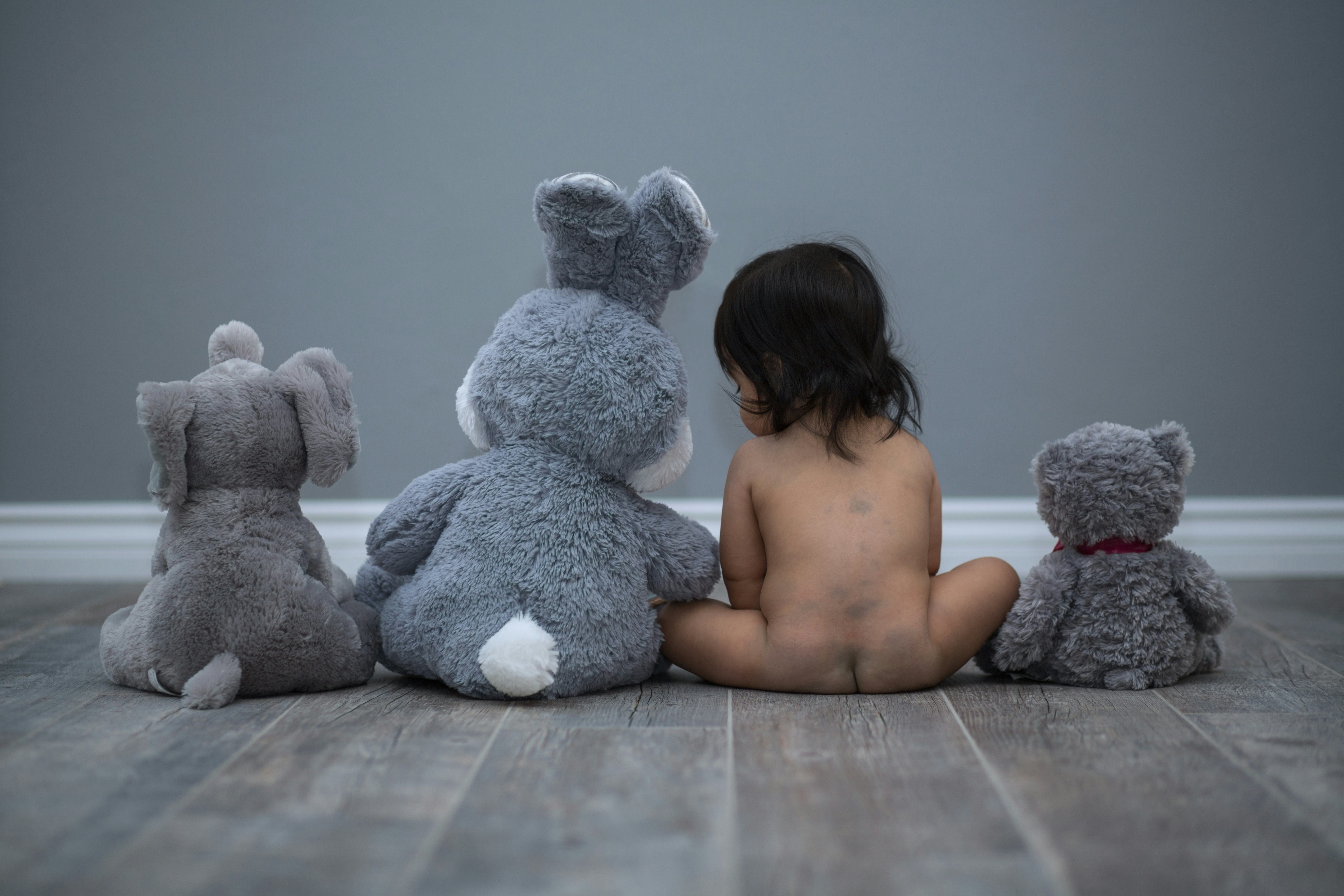 Why Toddlers Love Taking Off Their Pants, According To An Expert